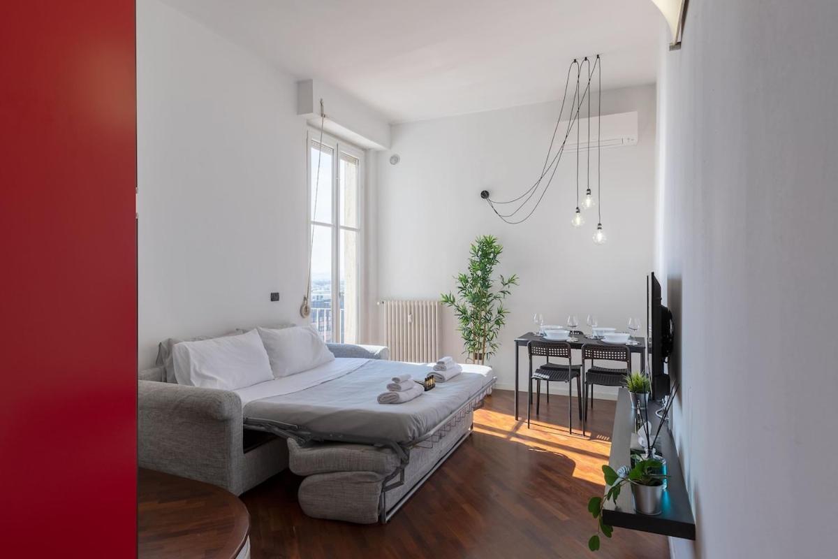 Ale Apartment Castello Imperatore -Parking Disponibile- プラート エクステリア 写真