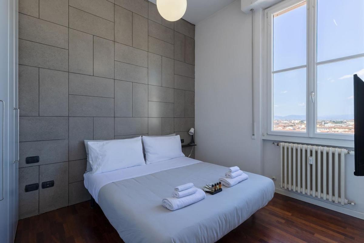 Ale Apartment Castello Imperatore -Parking Disponibile- プラート エクステリア 写真