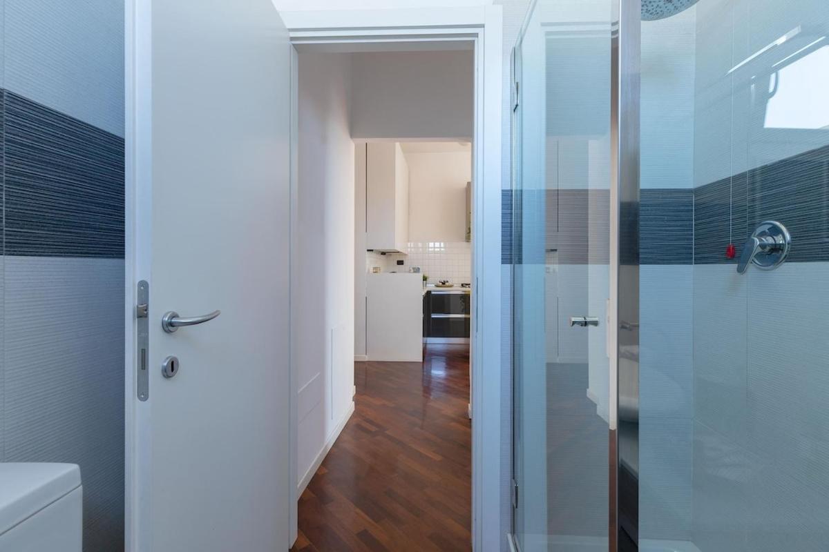 Ale Apartment Castello Imperatore -Parking Disponibile- プラート エクステリア 写真