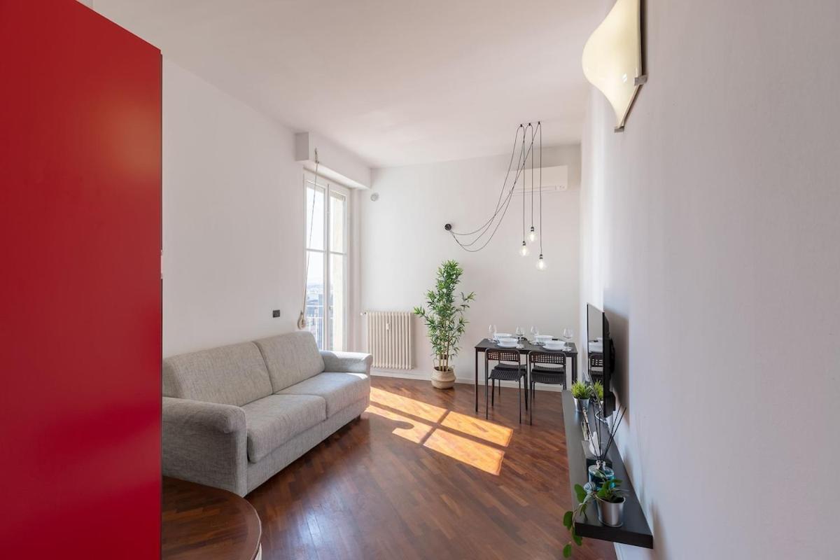 Ale Apartment Castello Imperatore -Parking Disponibile- プラート エクステリア 写真