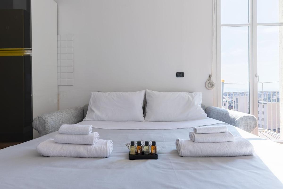 Ale Apartment Castello Imperatore -Parking Disponibile- プラート エクステリア 写真